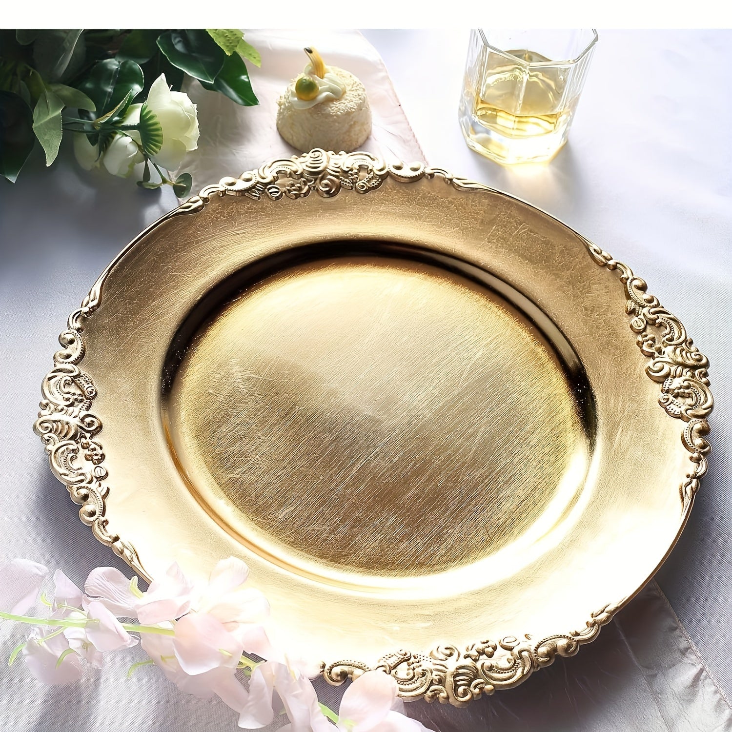 12 Gold Edged Circular Plastic Decorative Tray!