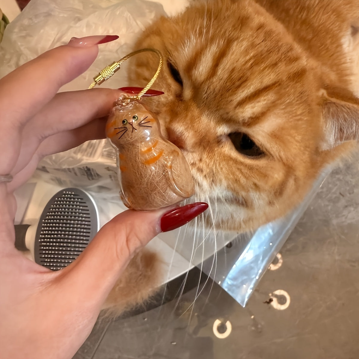 6 Lie Flat Cat/Upright Hair Collector Keychains